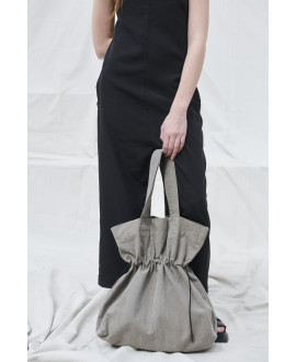 BOLSA CON CINTA REGULABLE EN ARENA