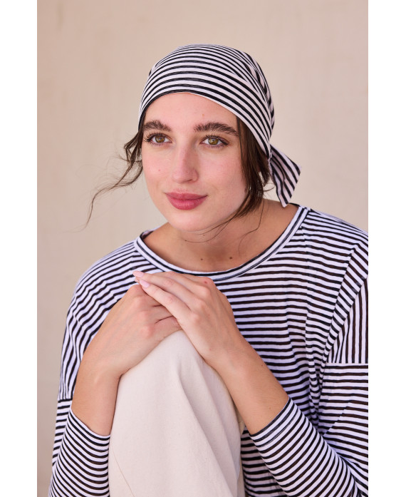 WHITE STRIPE SCARF