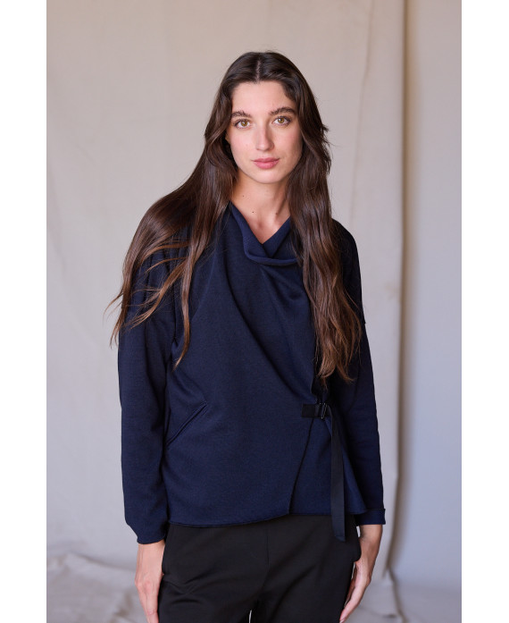 CHAQUETA CON HEBILLA EN LA CINTURA EN AZUL