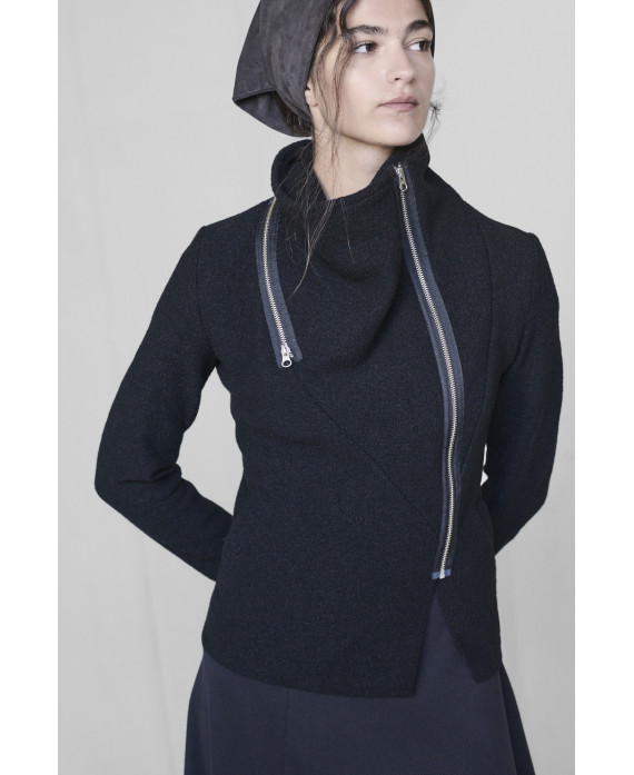 FITTED WOOL JACKET IN BLACK
