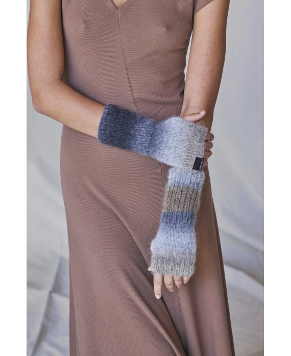 MOHAIR KNITTED MITTEN