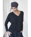V-NECK OVERSIZE T-SHIRT IN BLACK