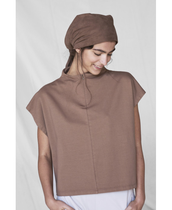 PLUSH HIGH COLLAR VEST IN HAZELNUT