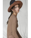 ROUND NECK RIBBED T-SHIRT IN HAZELNUT