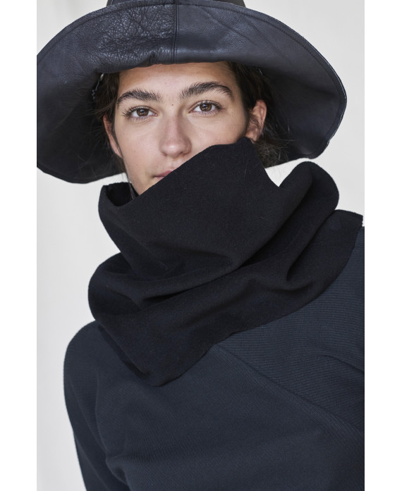 WOOL AND CASHMERE COLLAR IN BLACK