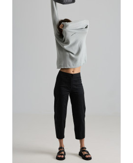 EMBROIDERED KNITTED SWEATER IN BLACK