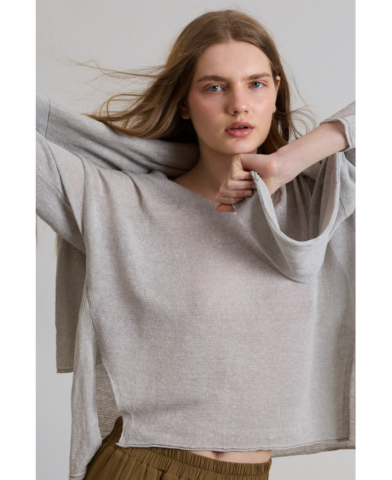 KNITTED LINEN SWEATER WITH A V-NECK