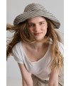STRIPED BUCKET HAT IN ECRU