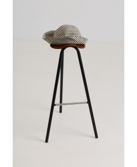 STRIPED BUCKET HAT IN ECRU