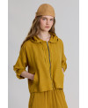 CHAQUETA CON CAPUCHA DE LYOCELL MOSTAZA