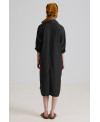 VESTIT DAVANT CREUAT I MÀNIGA AMPLA NEGRE