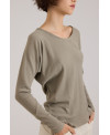 CAMISETA DE CANALÉ Y COSTURAS IRREGULARES SALVIA