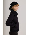 CHAQUETA ENTALLADA CUELLO CANALÉ NEGRO