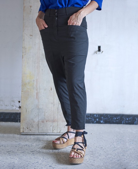 Black cotton outlet skinny trousers