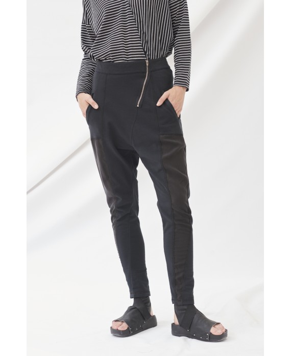 Pantalón de felpa con cremallera desplazada