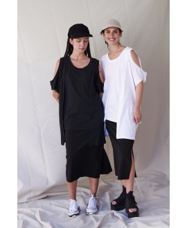 LONG T-SHIRT WITH OPEN SHOULDERS IN BLACK