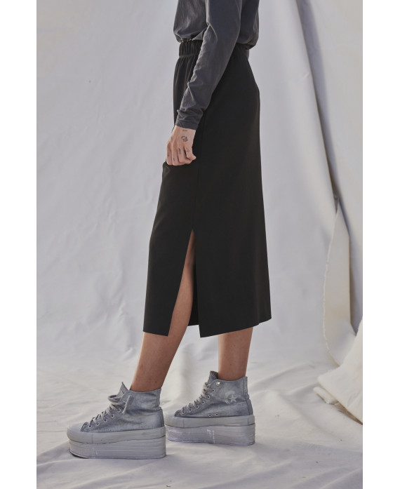 FALDA MIDI TEJIDO ELÁSTICO NEGRO