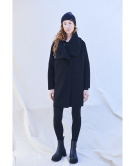 MAXI COLLAR BOILED WOOL COAT IN BLACK