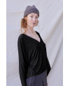 CAMISETA OVERSIZE DE CUELLO PICO EN NEGRO