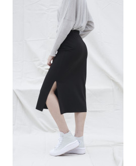 FALDA MIDI TEJIDO ELÁSTICO NEGRO